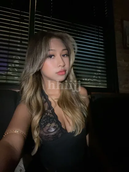 Wing Kiu, female escort in Hong Kong
