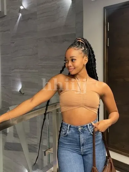 Lai Man, female escort in Hong Kong